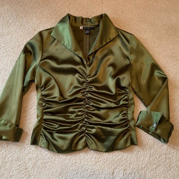 Green satin blouse - Picture 2 of 3
